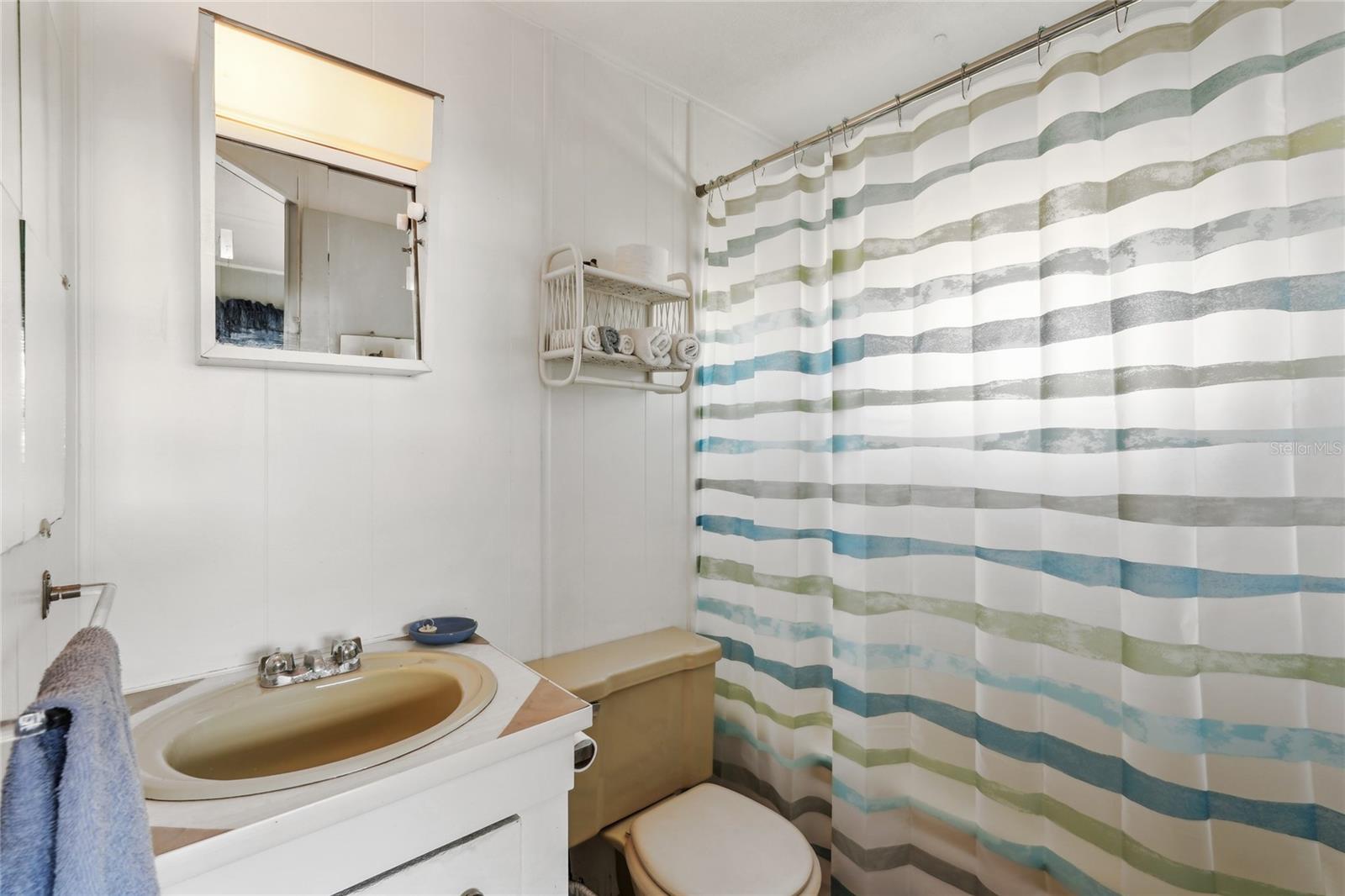 Image 18 of 26 For 5316 53rd Avenue E F43