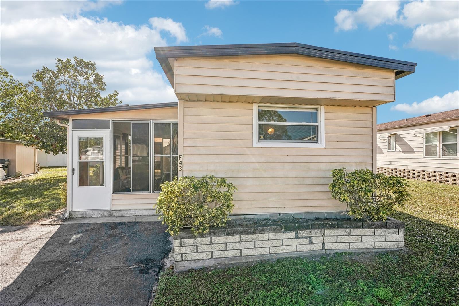 Image 4 of 26 For 5316 53rd Avenue E F43