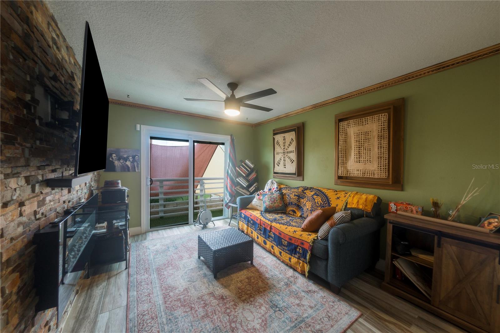 Image 15 of 72 For 881 Catfish Avenue