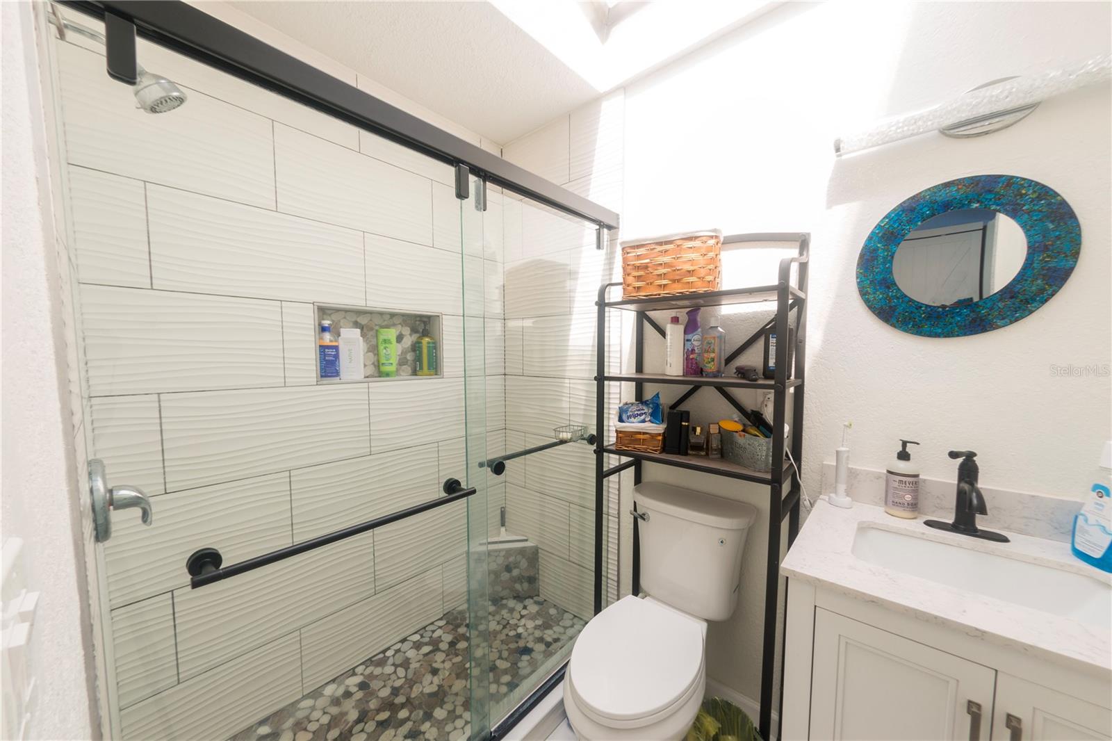 Image 27 of 72 For 881 Catfish Avenue