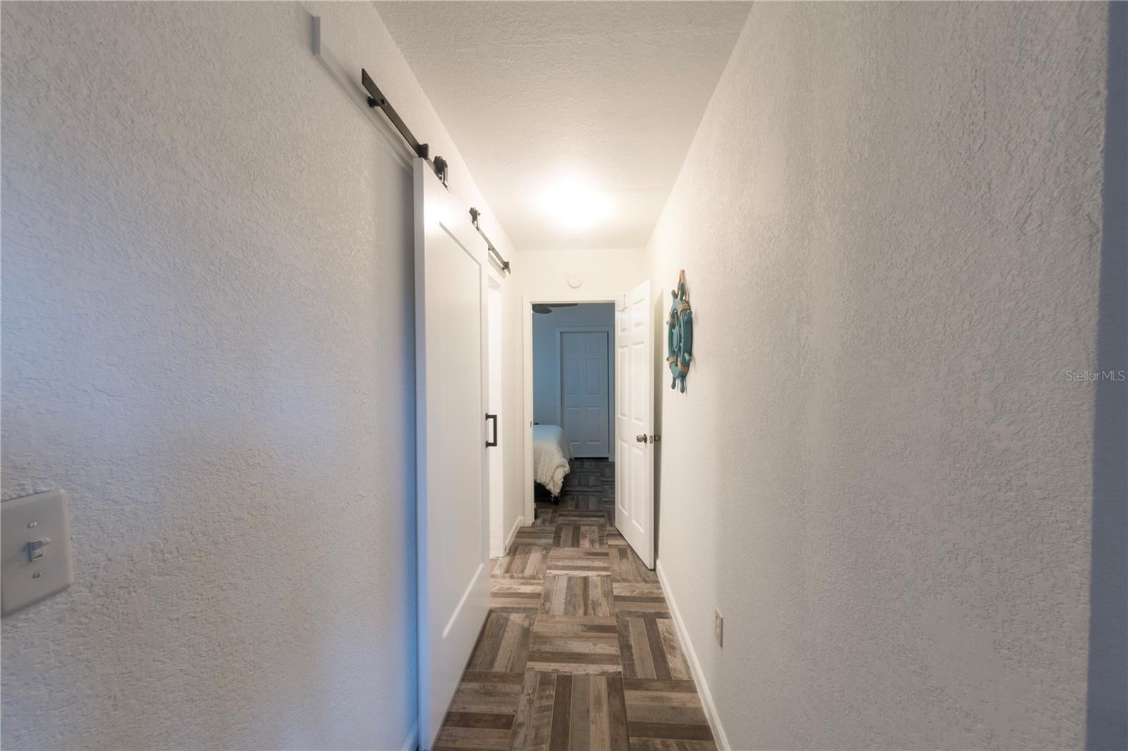 Image 32 of 72 For 881 Catfish Avenue