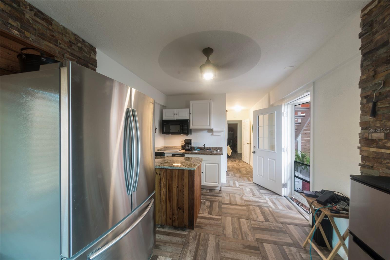 Image 36 of 72 For 881 Catfish Avenue