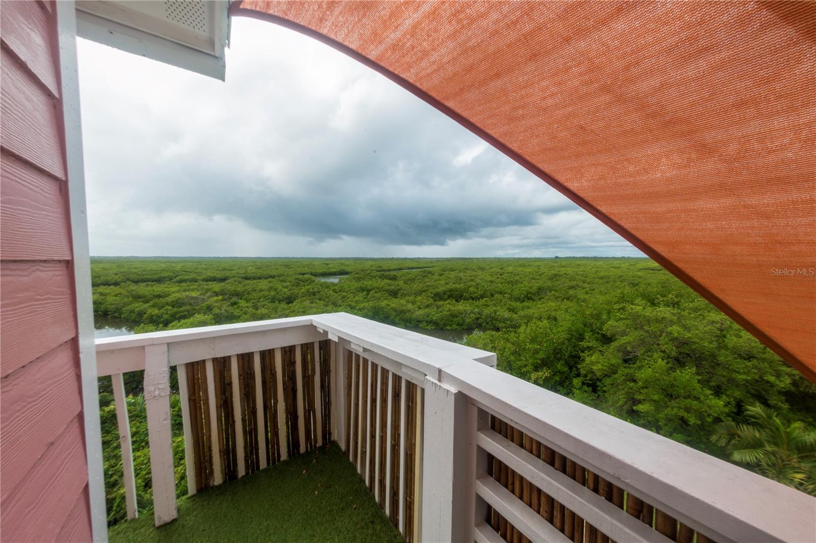 Image 42 of 72 For 881 Catfish Avenue