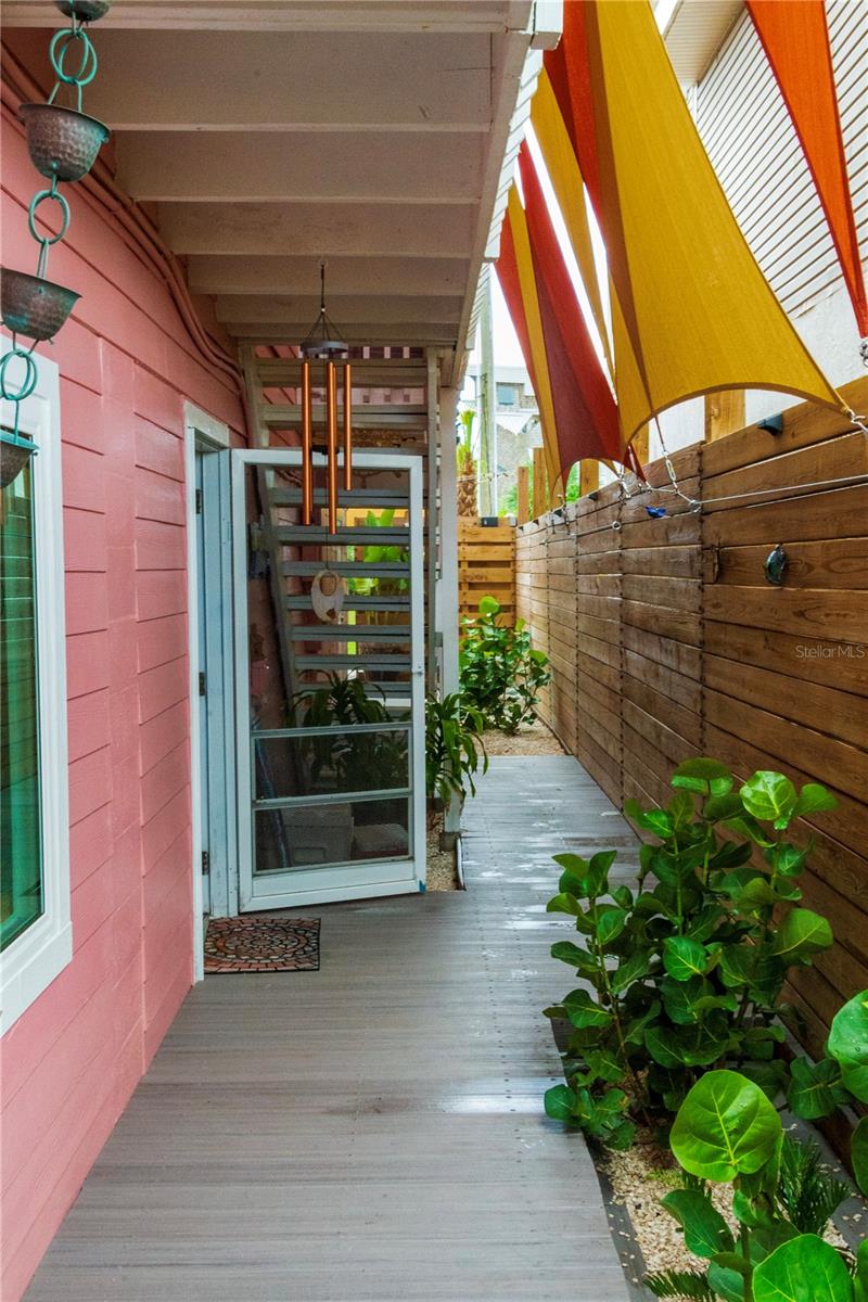 Image 44 of 72 For 881 Catfish Avenue