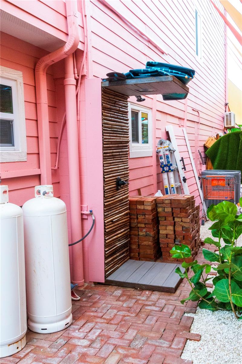 Image 56 of 72 For 881 Catfish Avenue