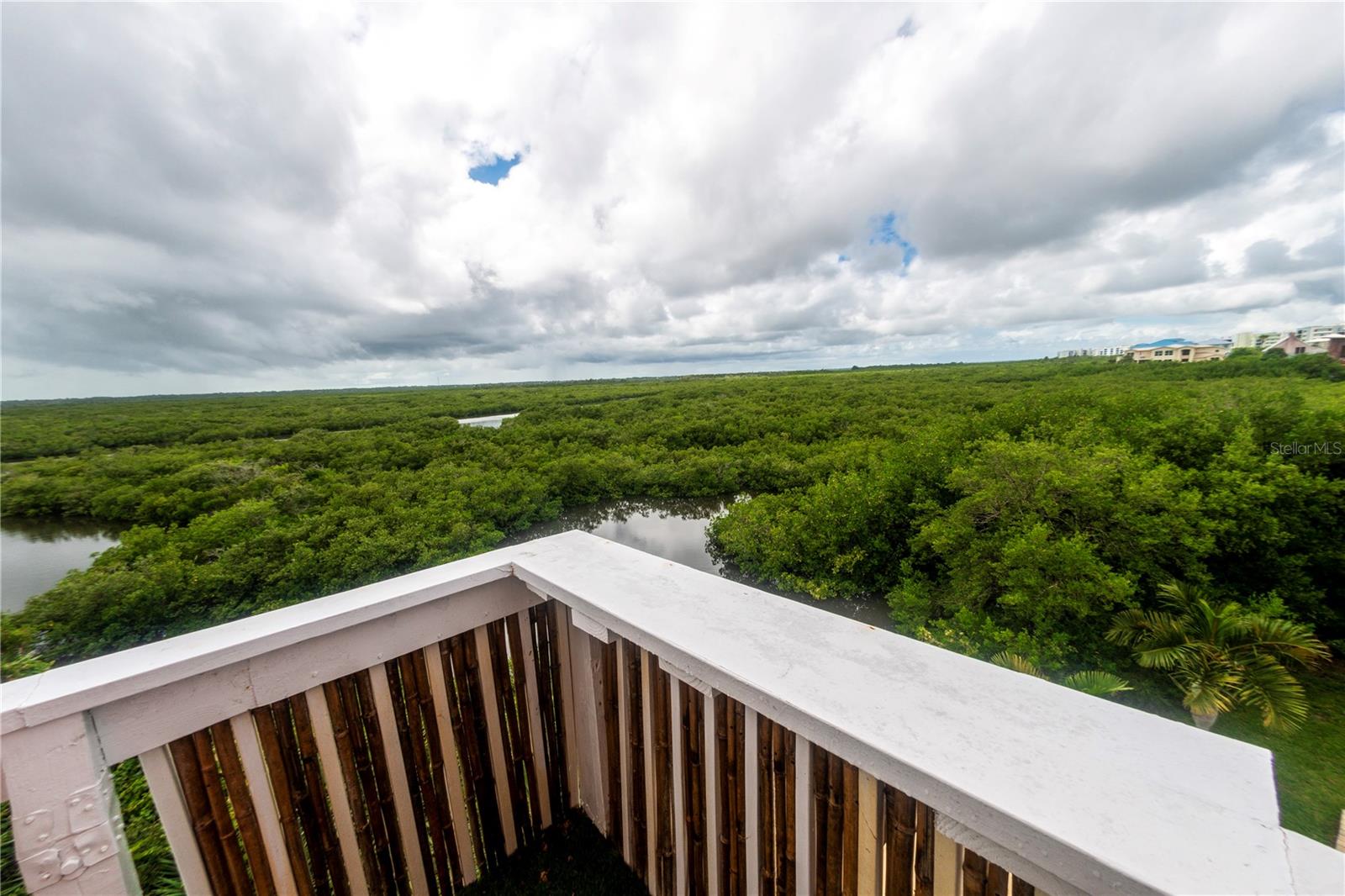 Image 60 of 72 For 881 Catfish Avenue