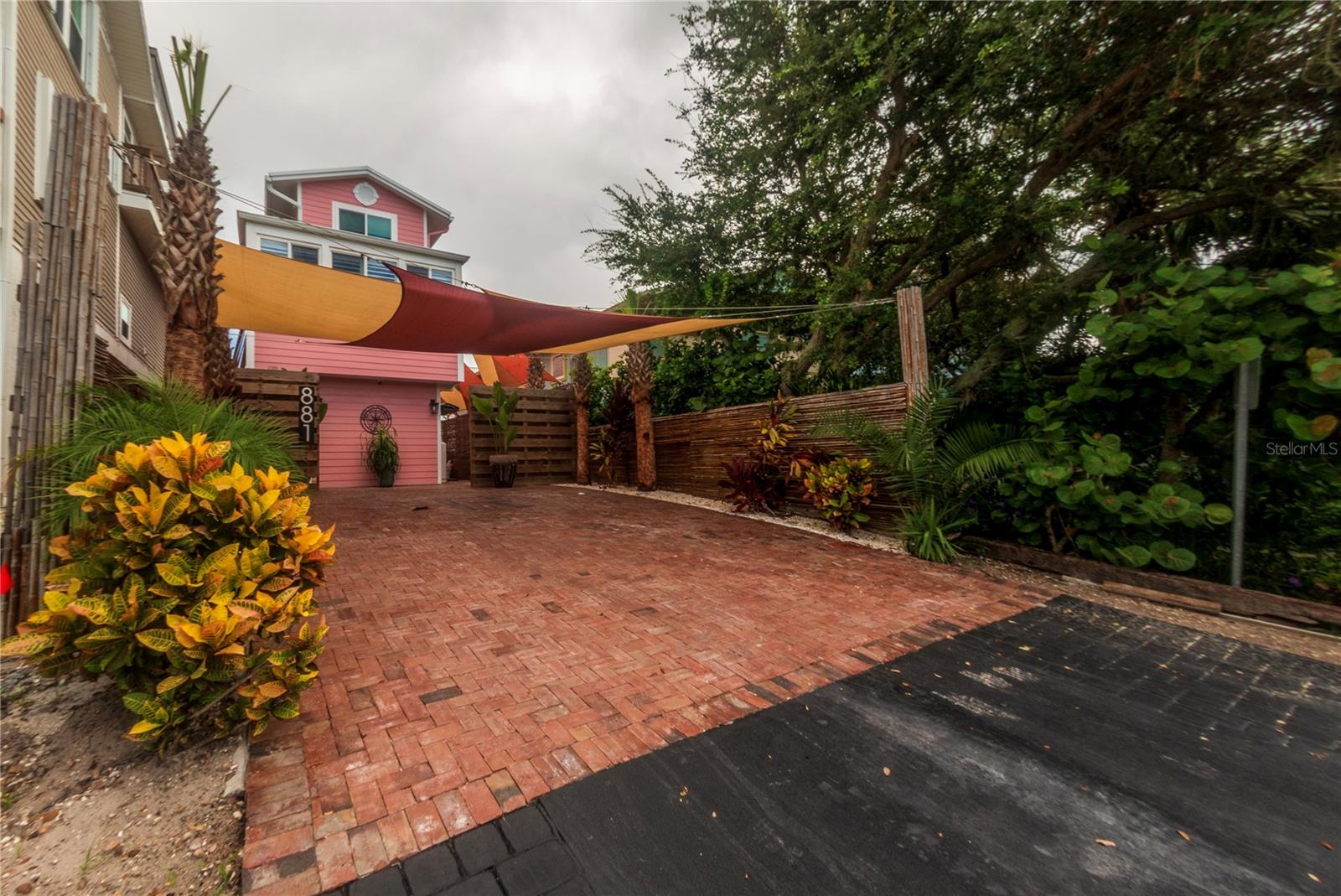 Image 7 of 72 For 881 Catfish Avenue