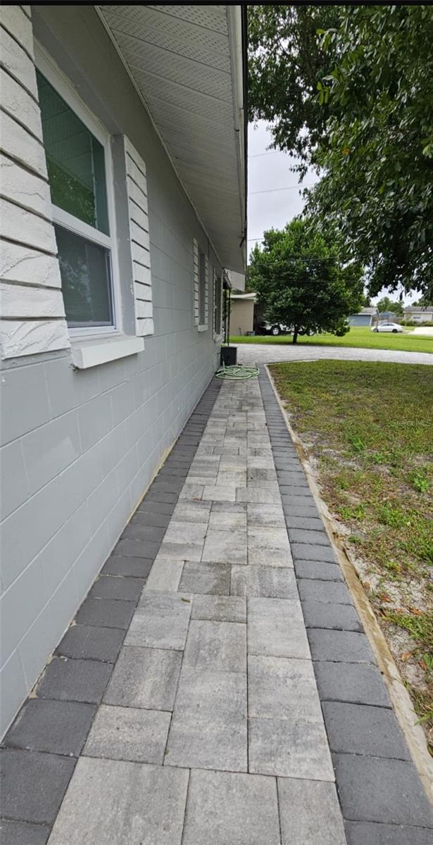 Image 17 of 55 For 10833 Exuma Street