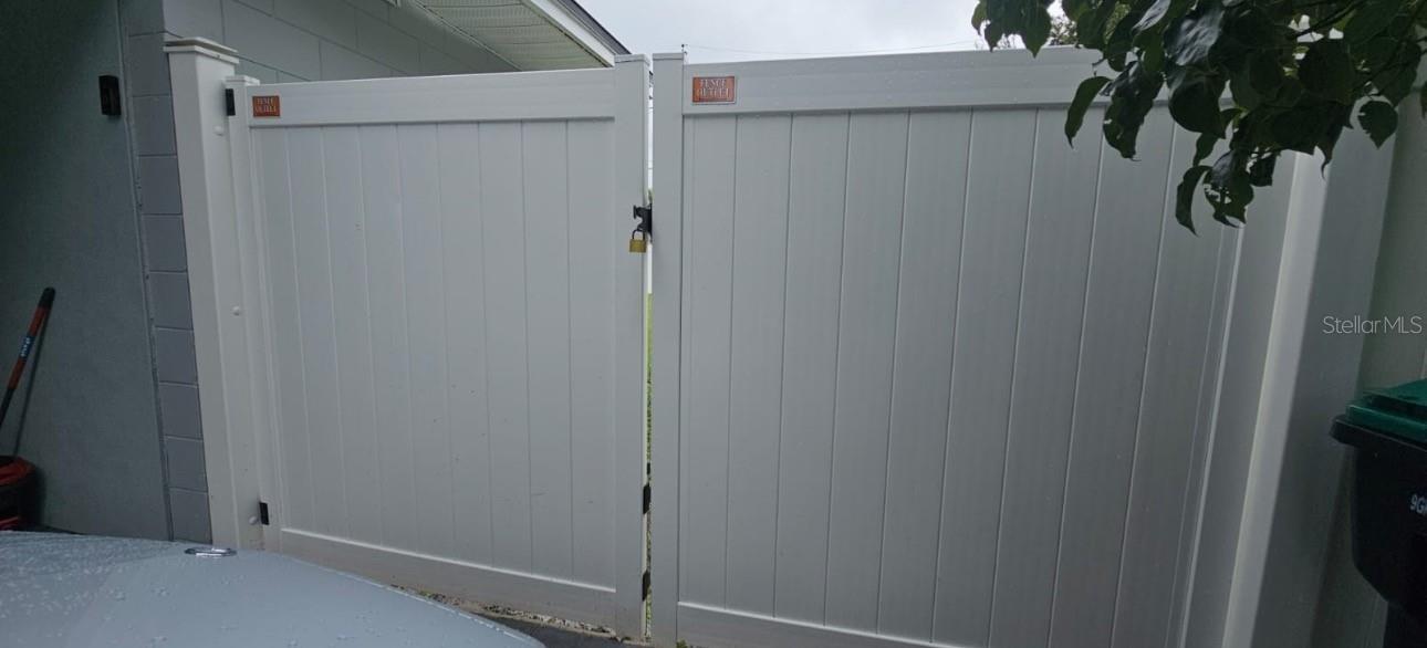 Image 27 of 55 For 10833 Exuma Street