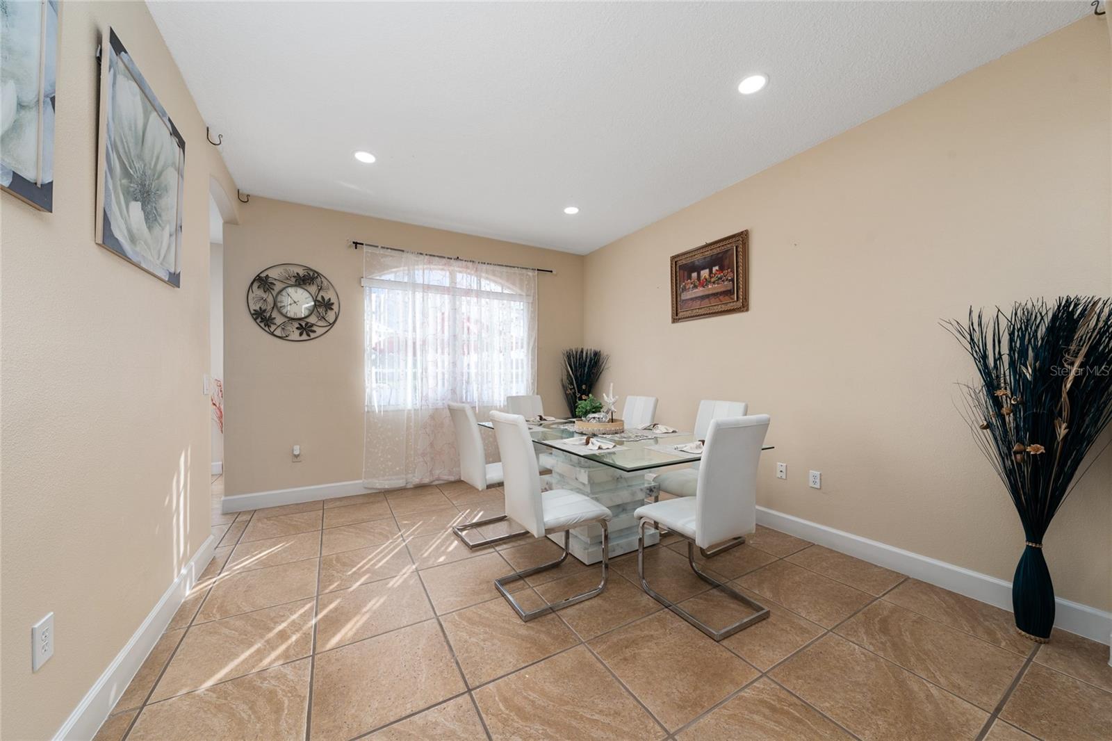 Image 14 of 46 For 1709 Bridgeview Circle