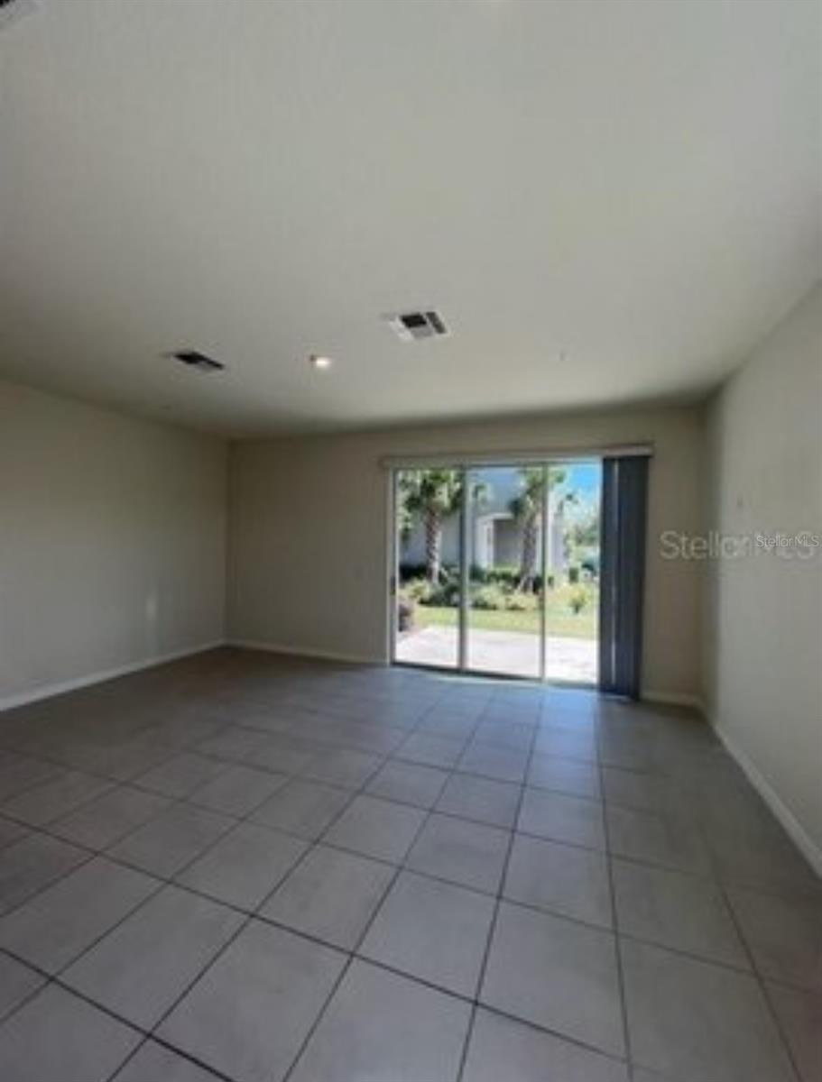 Image 7 of 22 For 10559 Salt Grove Street