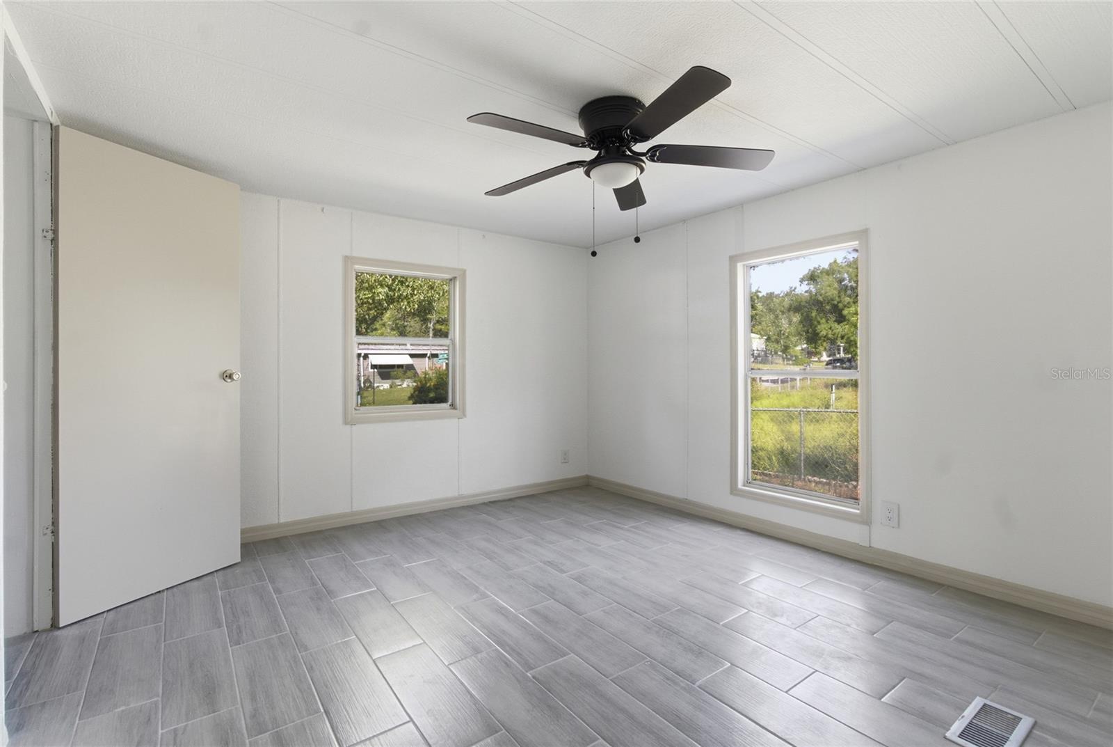 Image 13 of 26 For 38 Flamingo Boulevard