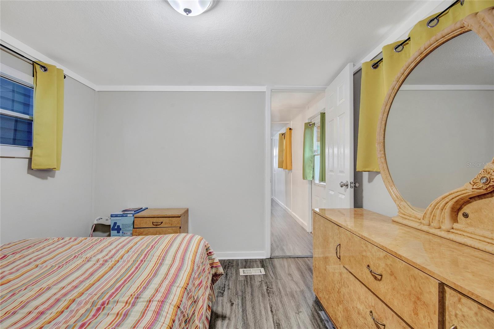 Image 16 of 35 For 902 Columbia Avenue