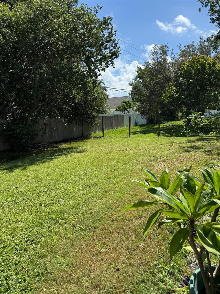 Image 11 of 11 For 217 Citrus Dr