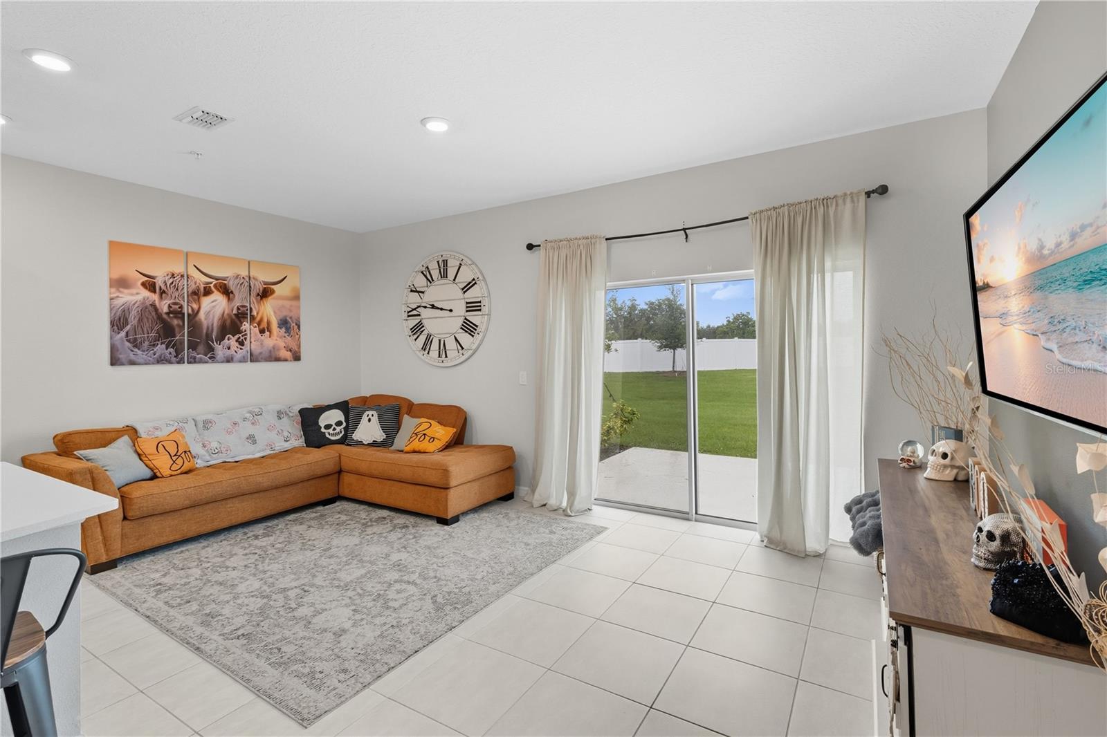 Image 5 of 26 For 4680 Revolutionary Way