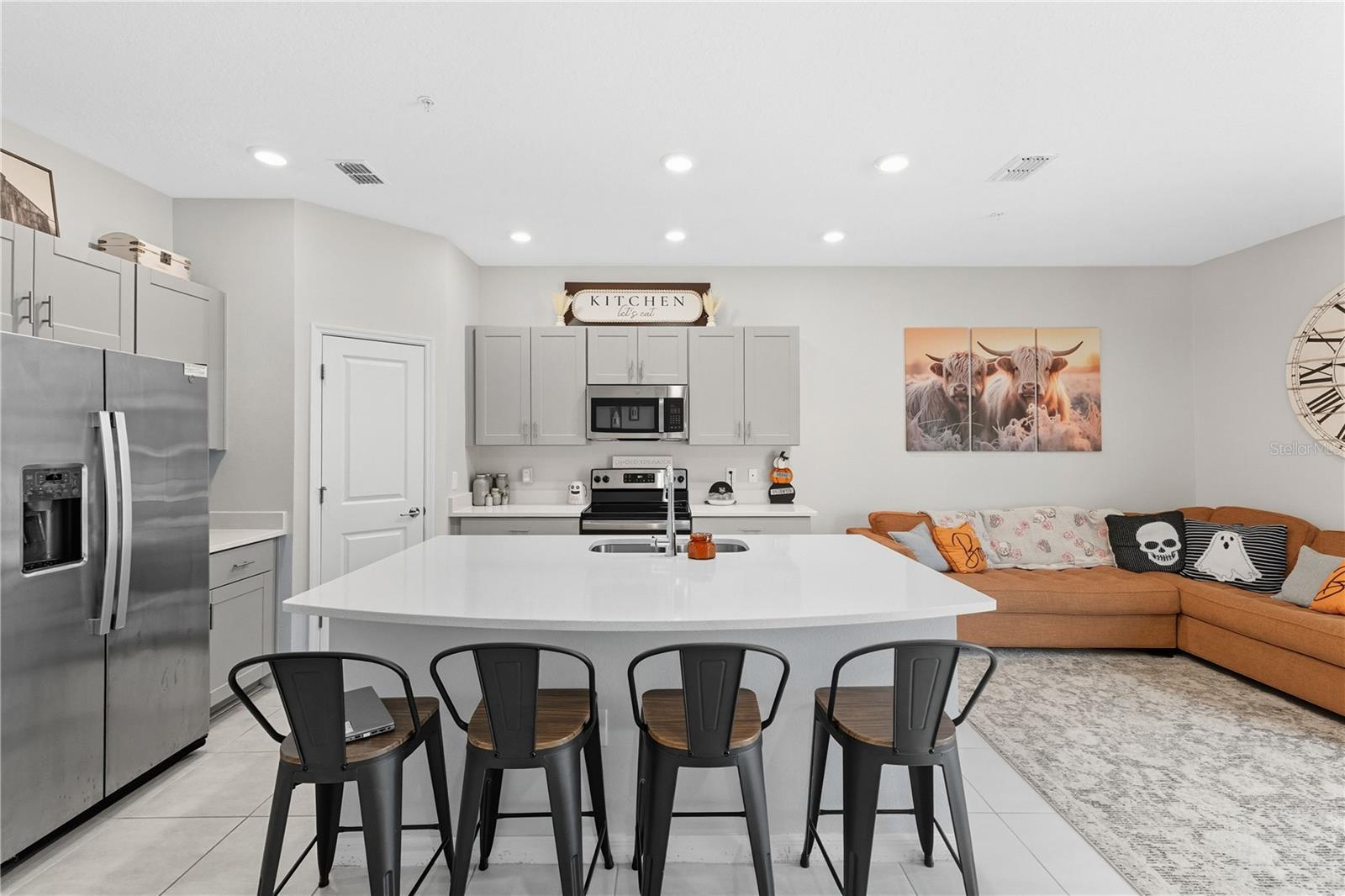 Image 7 of 26 For 4680 Revolutionary Way