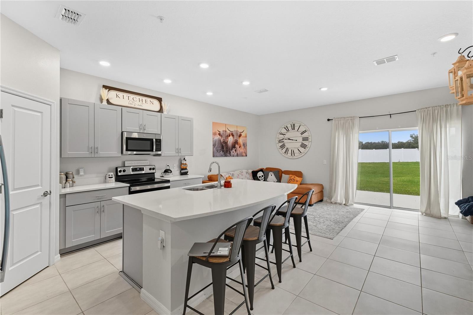 Image 8 of 26 For 4680 Revolutionary Way