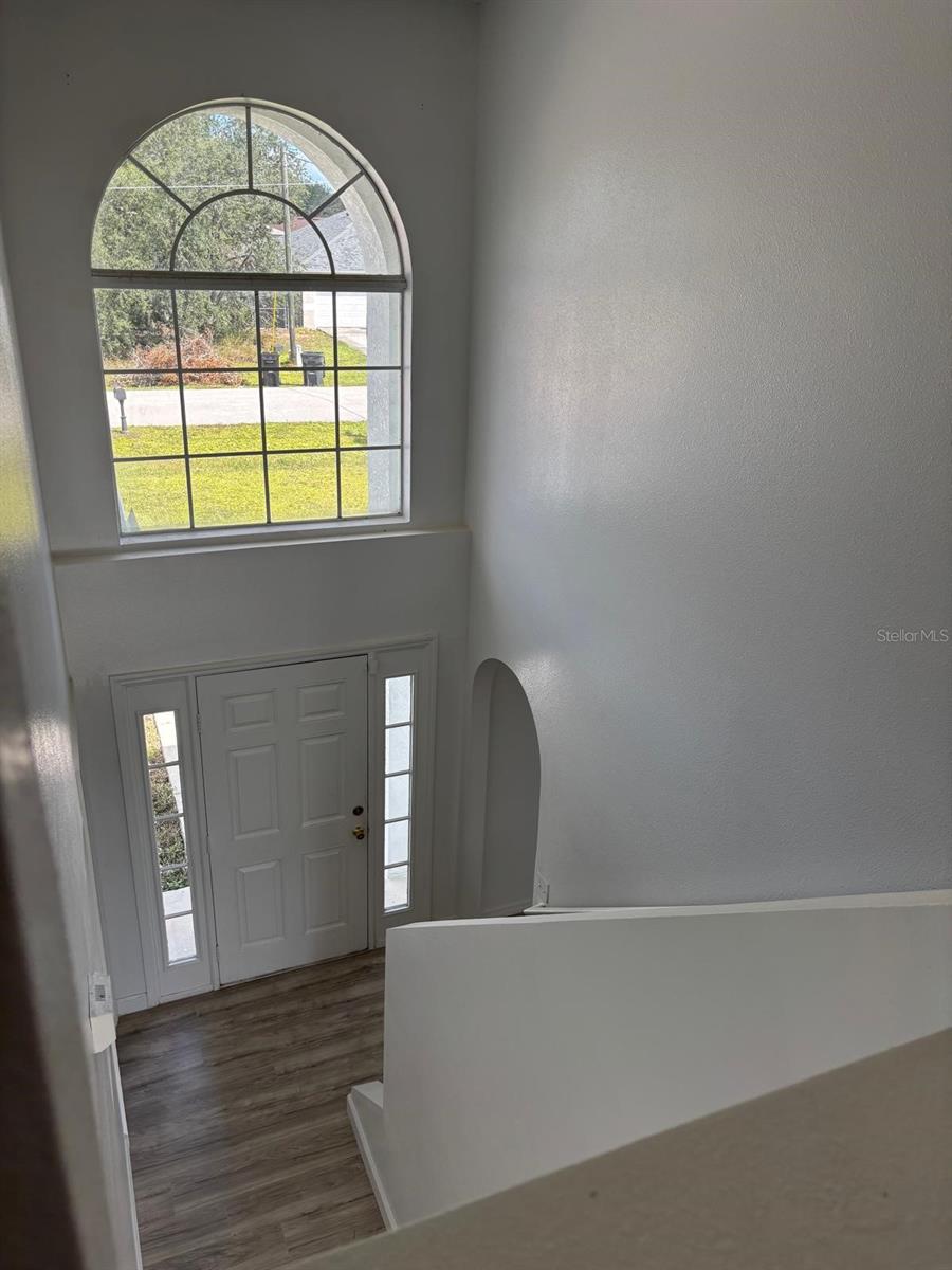 Image 33 of 37 For 404 Manitoba Drive