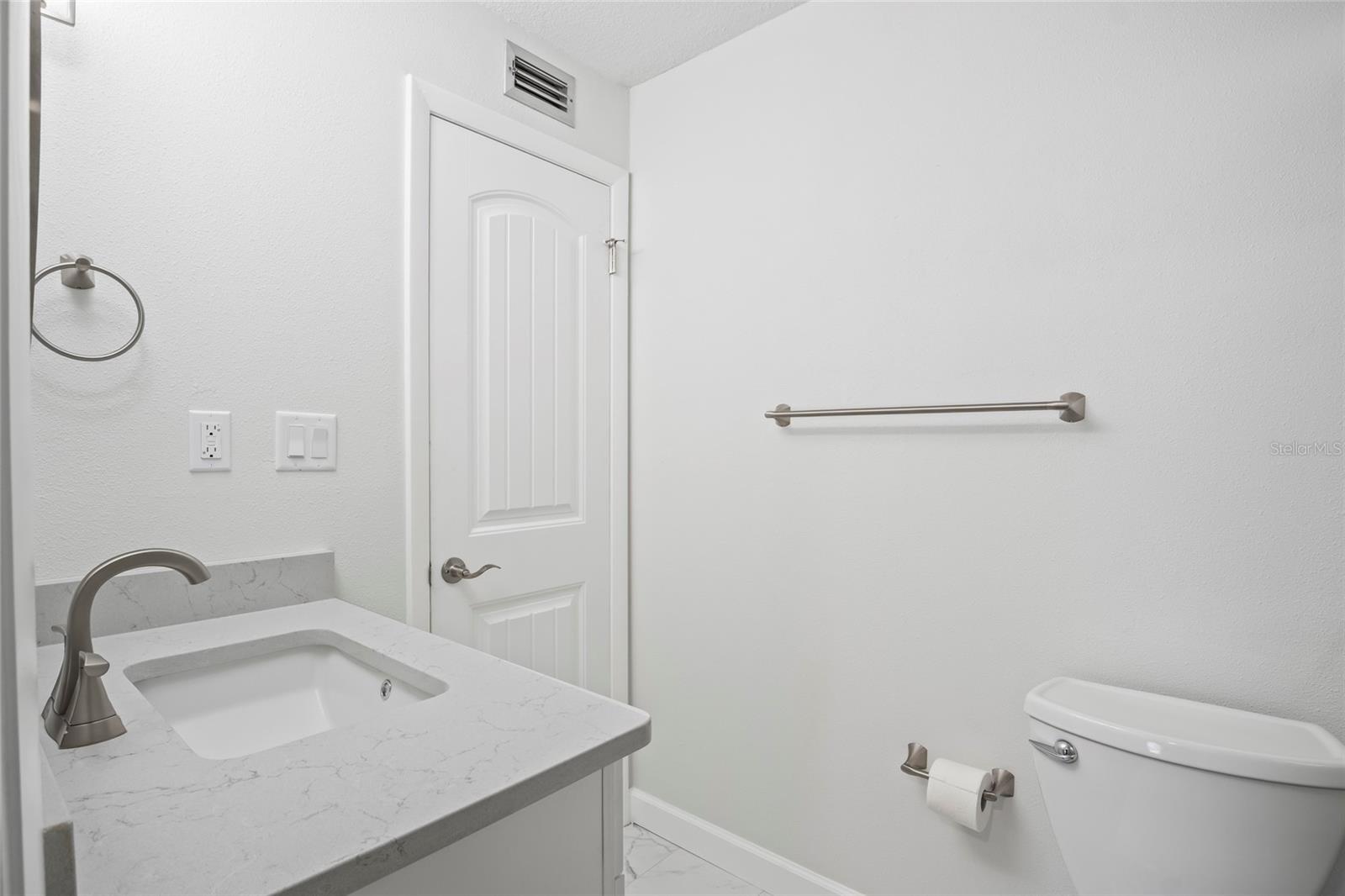 Image 24 of 41 For 3755 Hopkins Avenue 6c