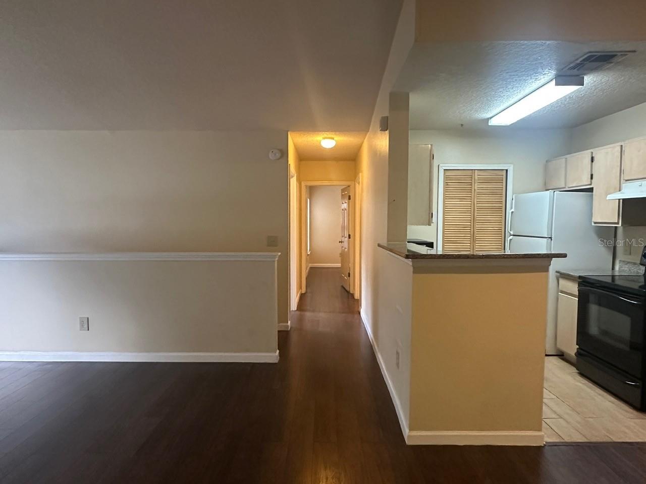 Image 4 of 35 For 4356 S Kirkman Road 502
