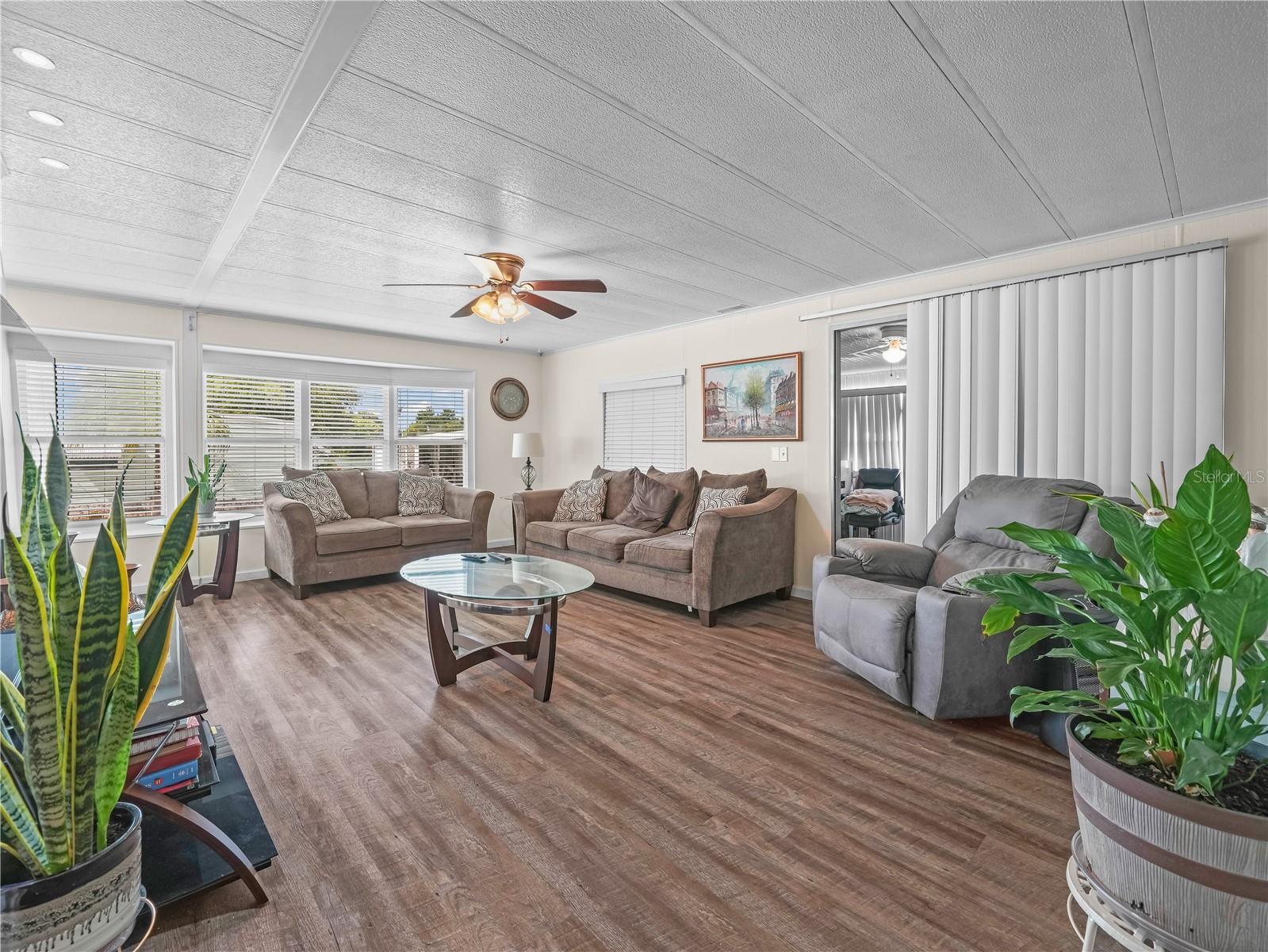 Image 10 of 41 For 2055 Floral Avenue 42