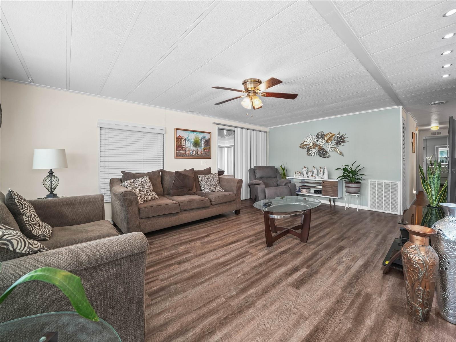 Image 11 of 41 For 2055 Floral Avenue 42