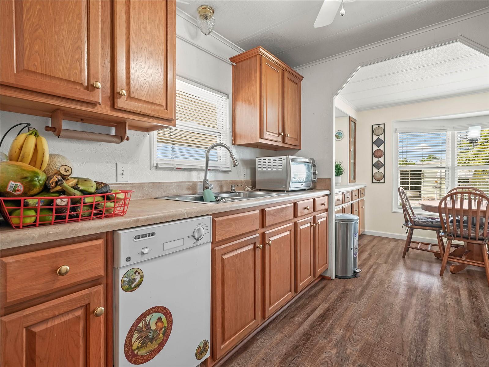 Image 14 of 41 For 2055 Floral Avenue 42