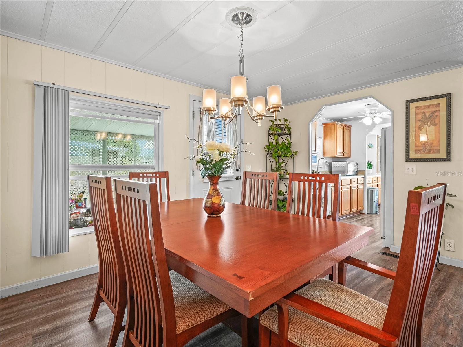 Image 19 of 41 For 2055 Floral Avenue 42