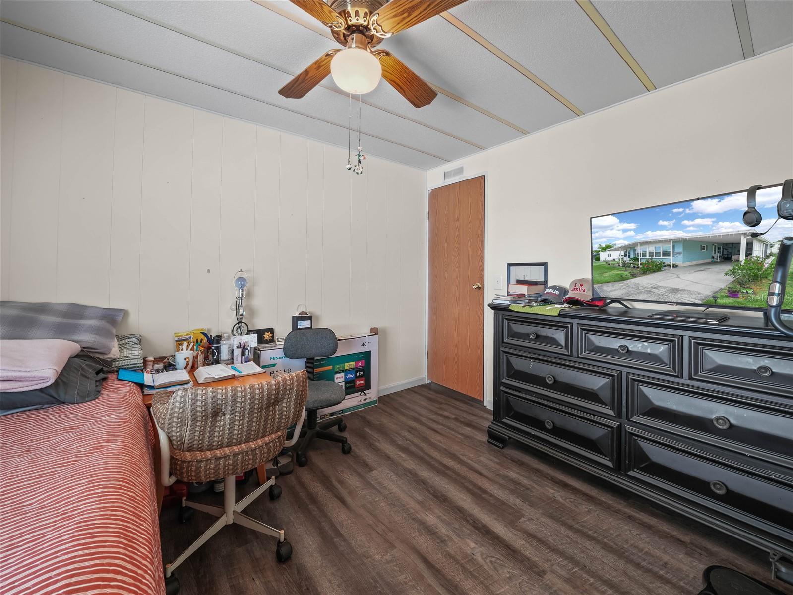 Image 22 of 41 For 2055 Floral Avenue 42