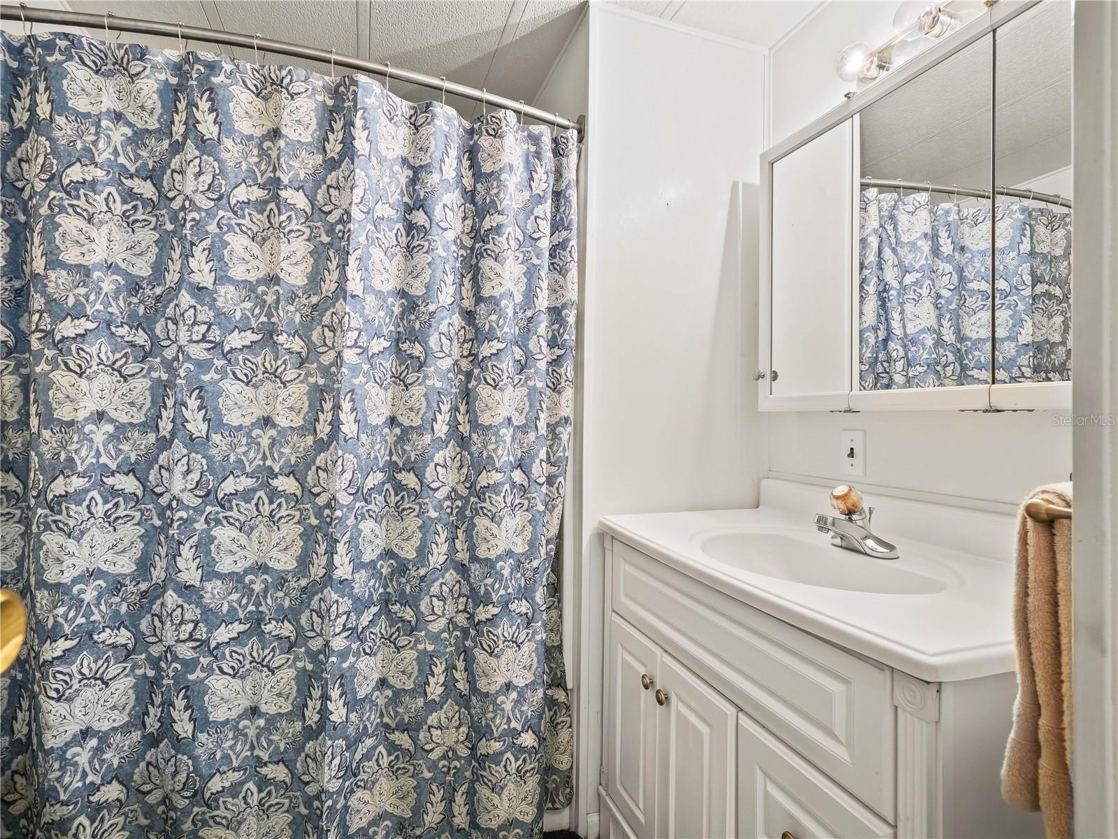 Image 28 of 41 For 2055 Floral Avenue 42