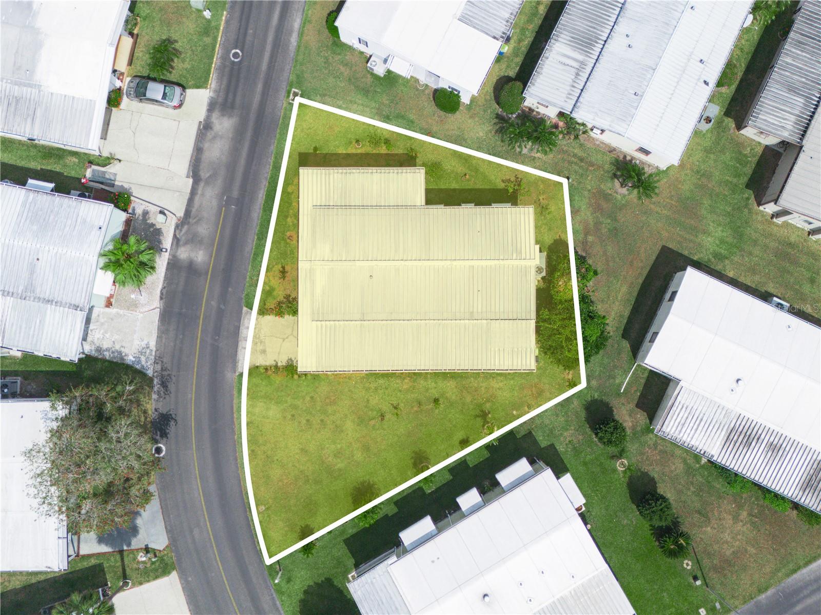 Image 7 of 41 For 2055 Floral Avenue 42