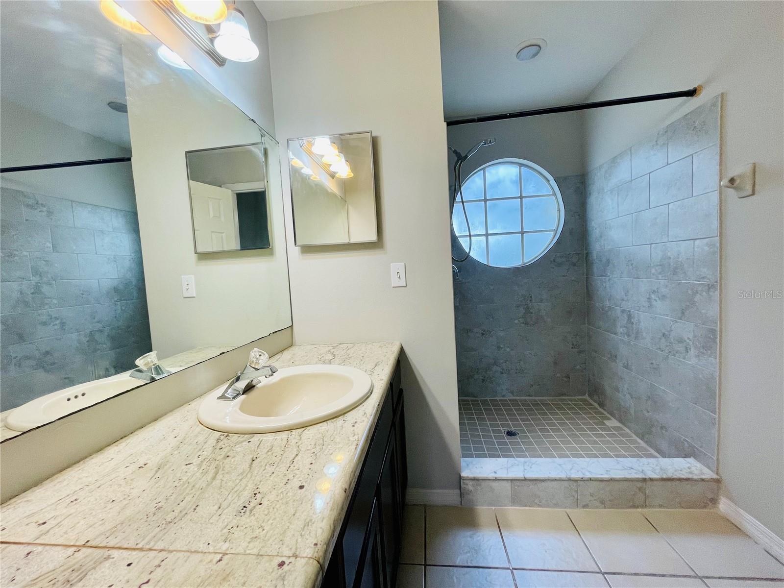 Image 12 of 18 For 5015 Laguna Bay Circle 92