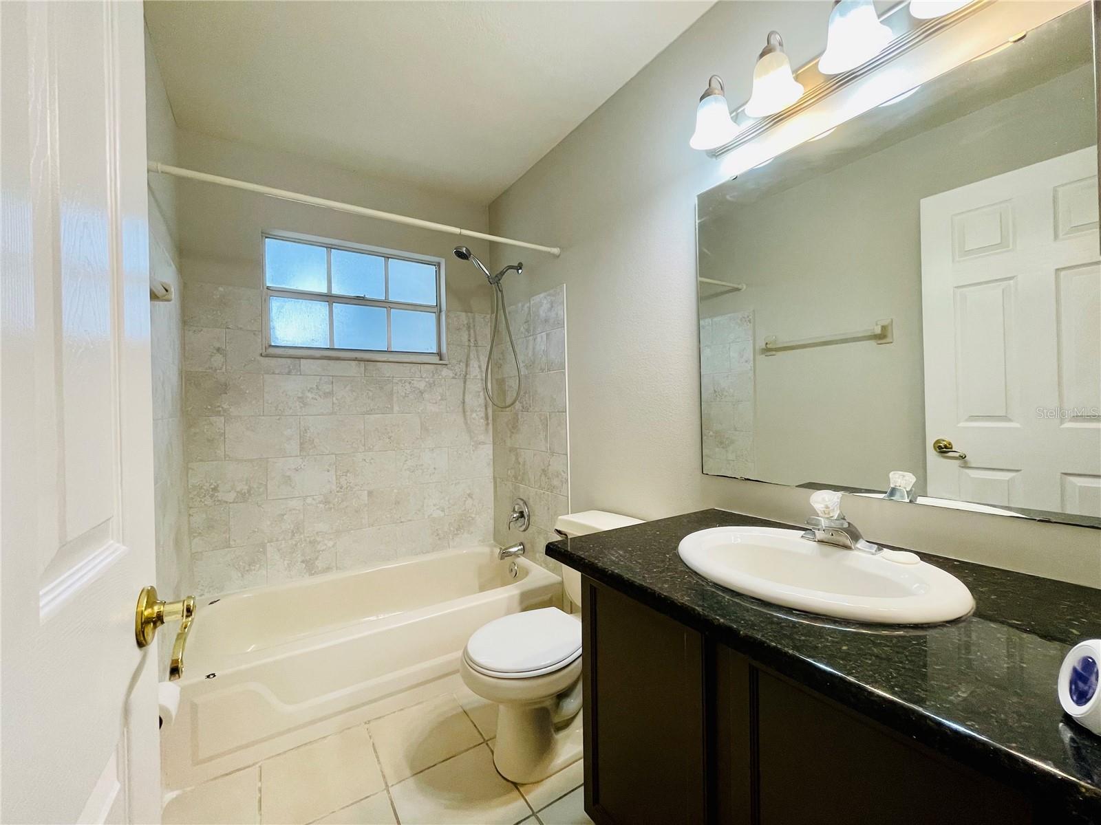 Image 13 of 18 For 5015 Laguna Bay Circle 92