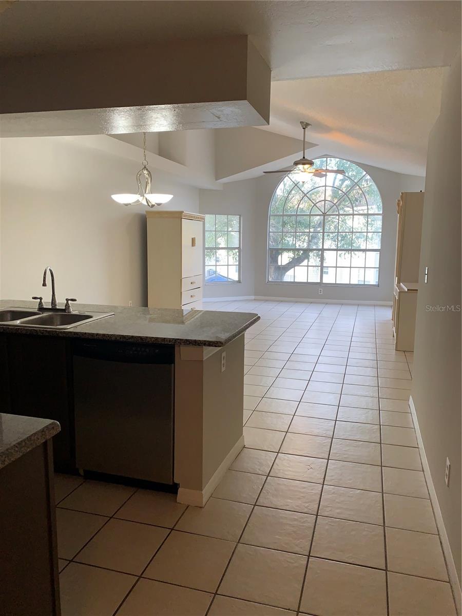 Image 8 of 18 For 5015 Laguna Bay Circle 92