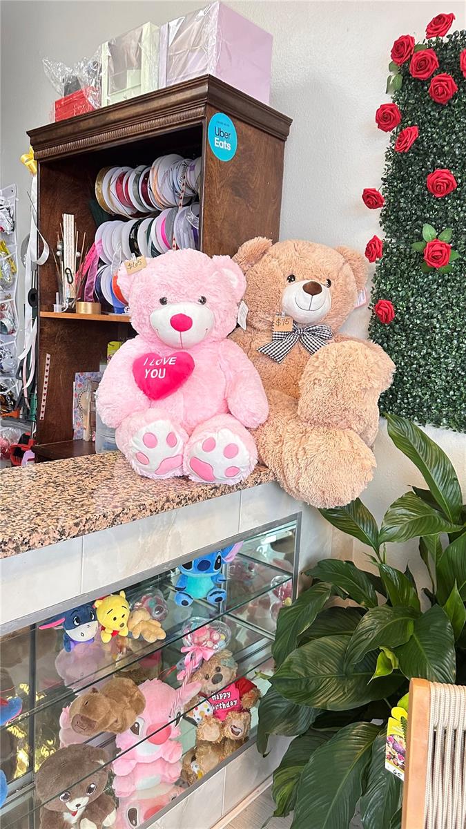 Image 4 of 12 For 7803 Colonial Drive 106