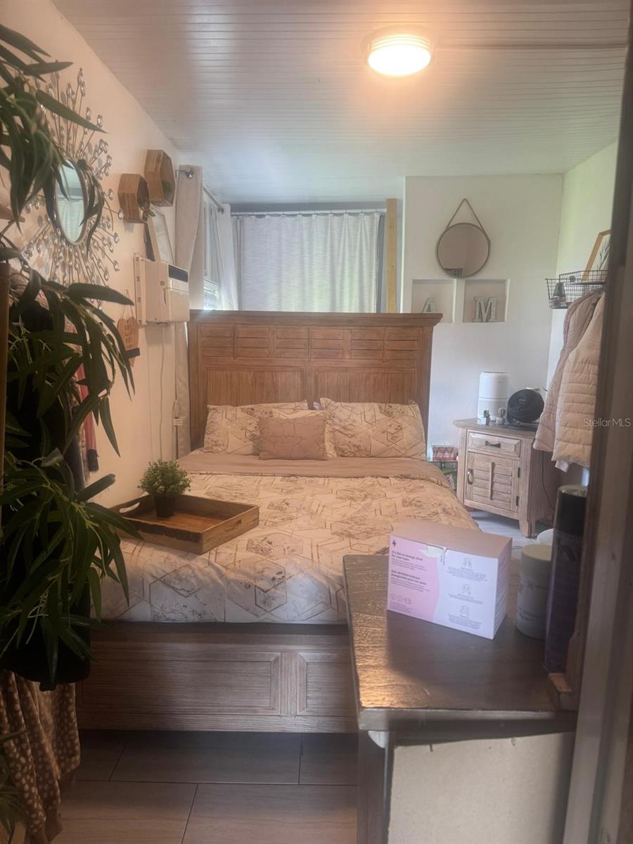 Image 11 of 14 For 6017 Statler Avenue