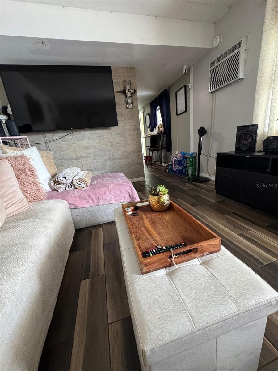 Image 12 of 14 For 6017 Statler Avenue