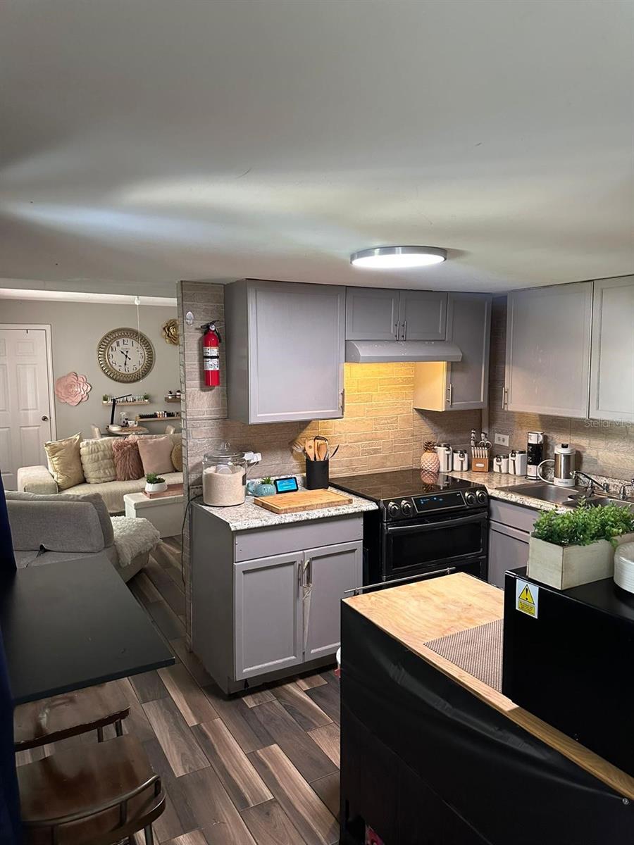 Image 3 of 14 For 6017 Statler Avenue