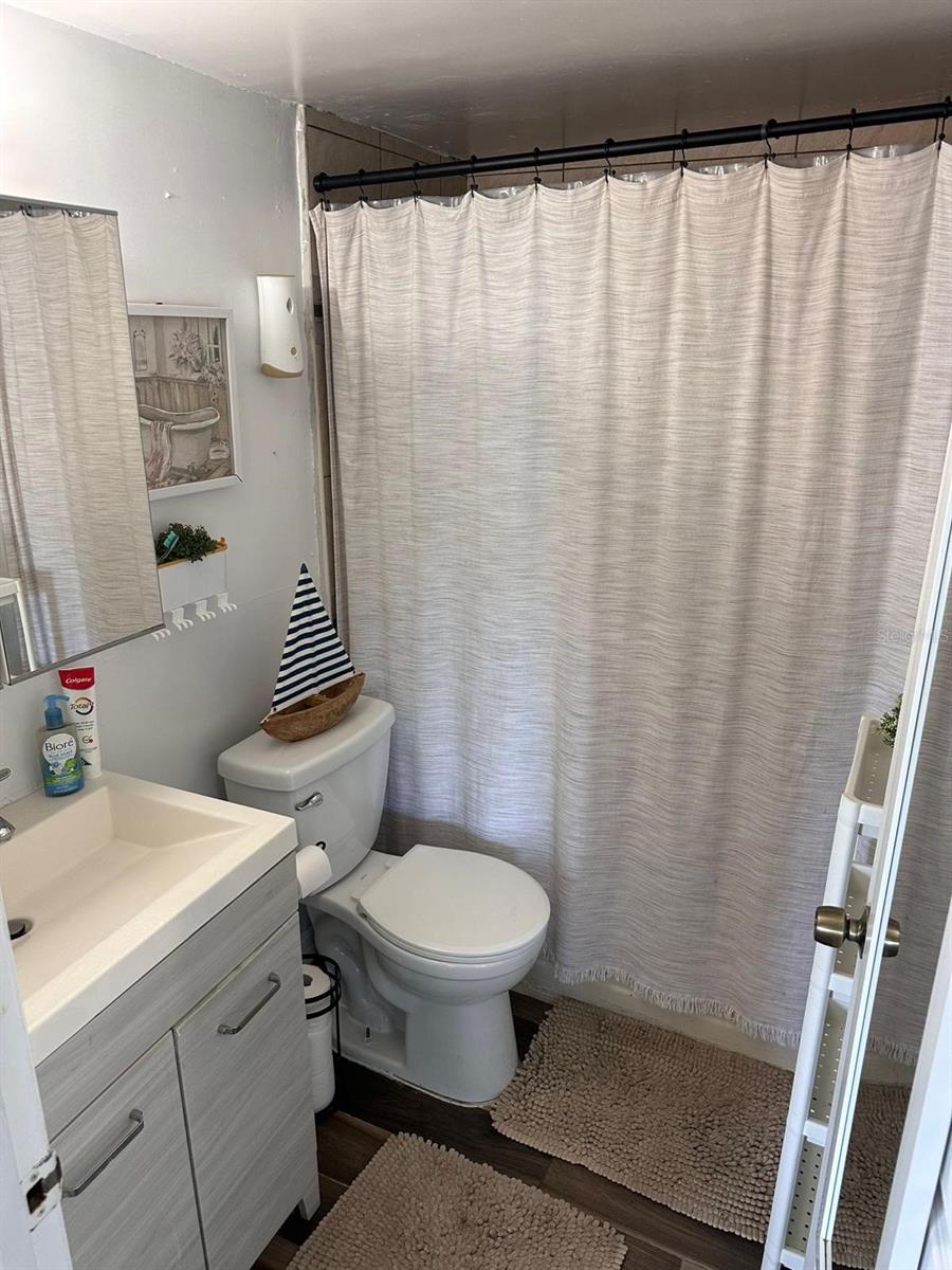 Image 6 of 14 For 6017 Statler Avenue