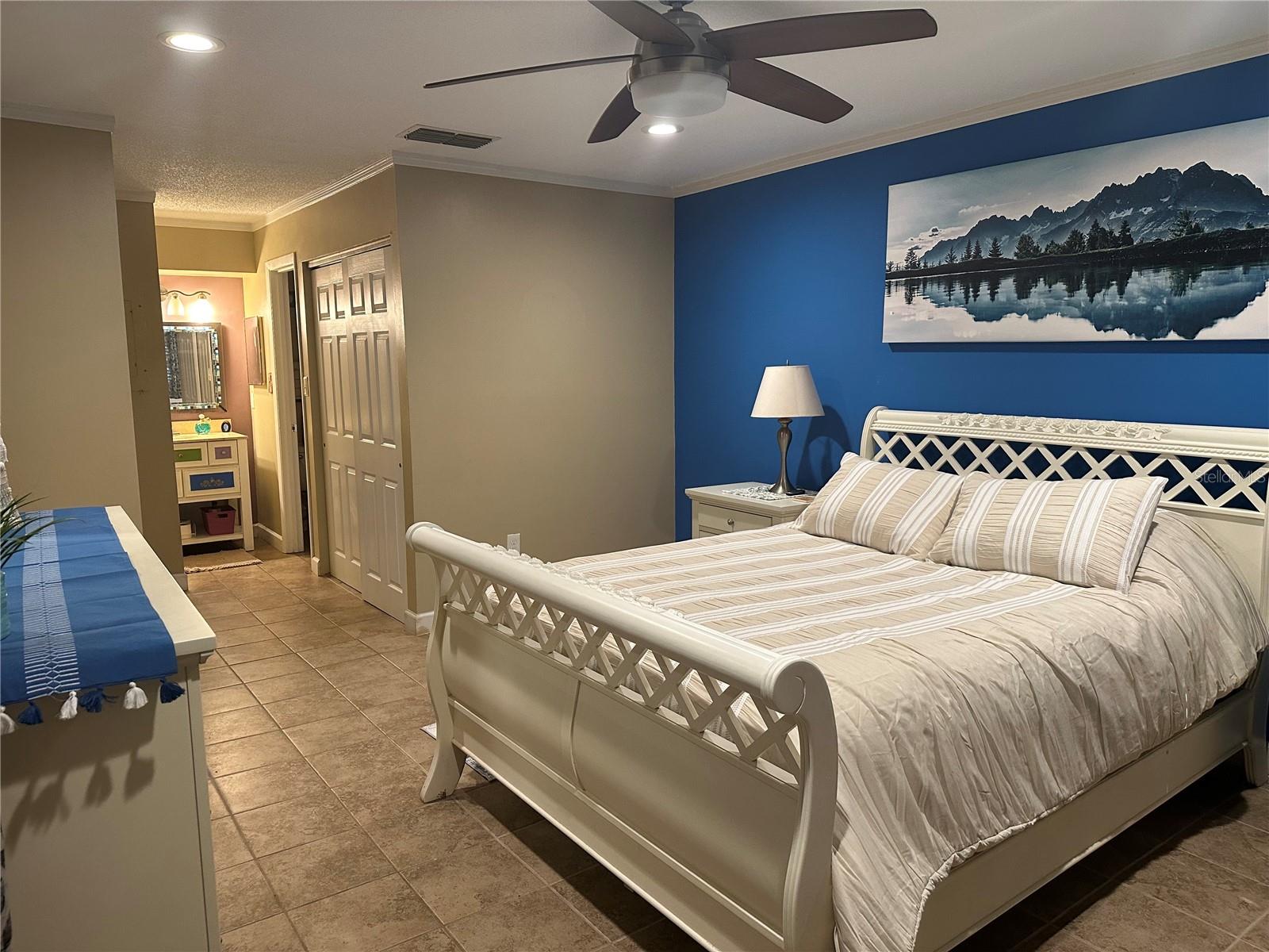 Image 10 of 26 For 600 Cranes Way 204