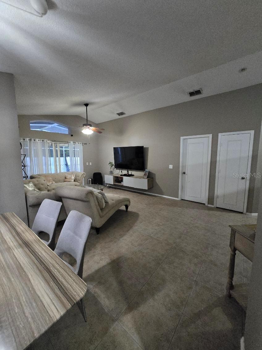 Image 3 of 16 For 217 Coralwood Court