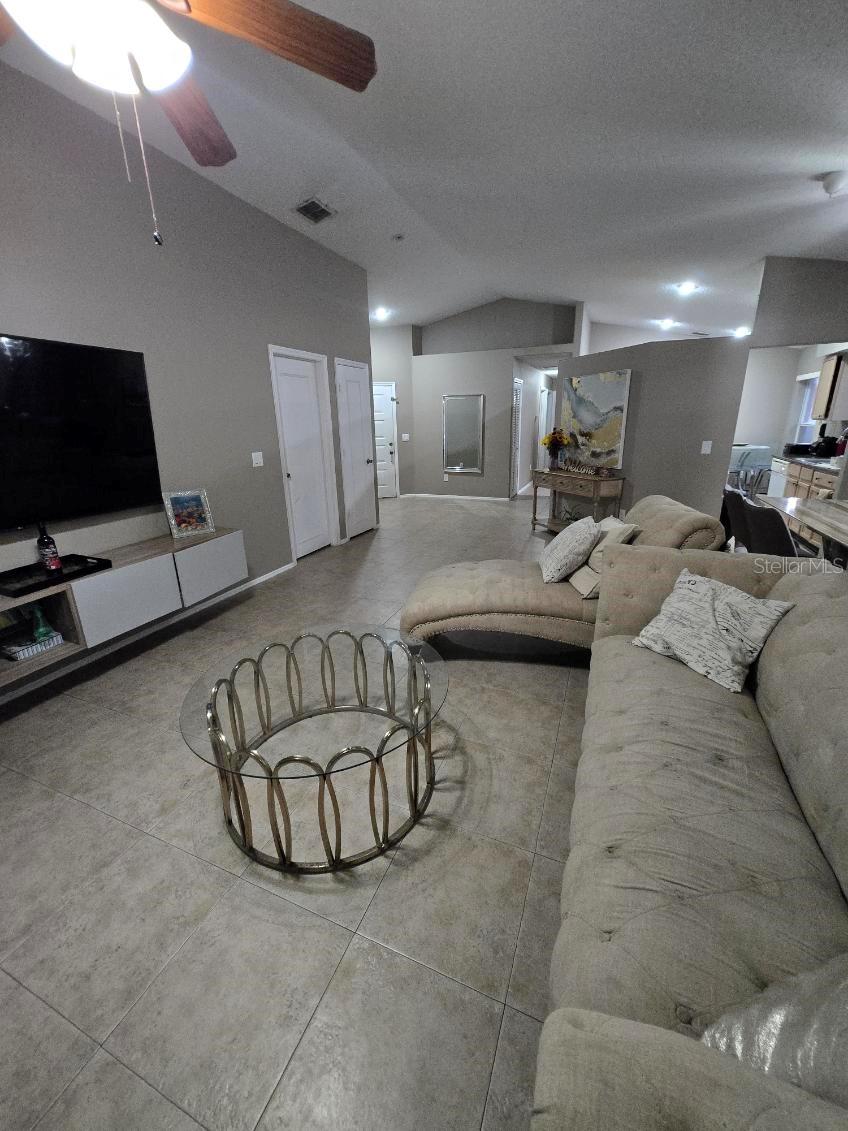 Image 4 of 16 For 217 Coralwood Court