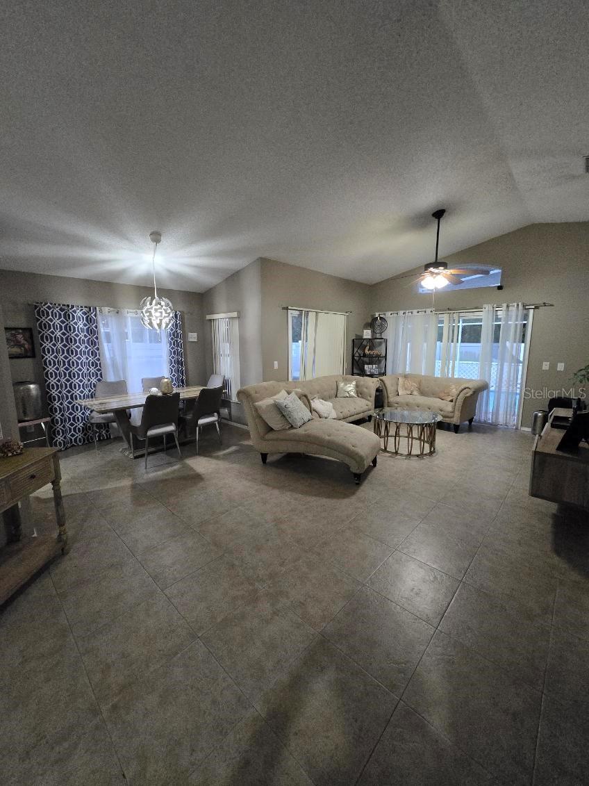 Image 5 of 16 For 217 Coralwood Court