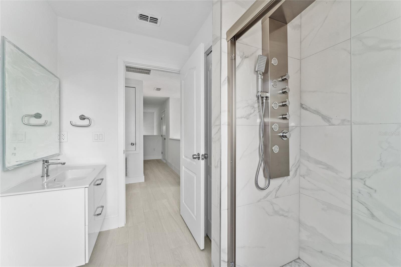 Image 18 of 27 For 9361 Monterey Bay Dr