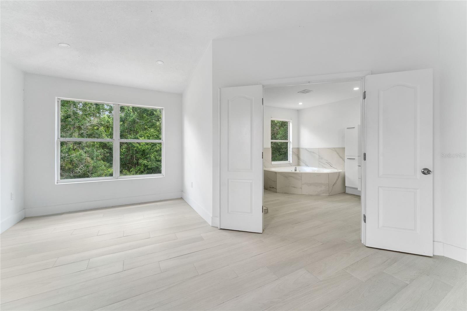 Image 20 of 27 For 9361 Monterey Bay Dr