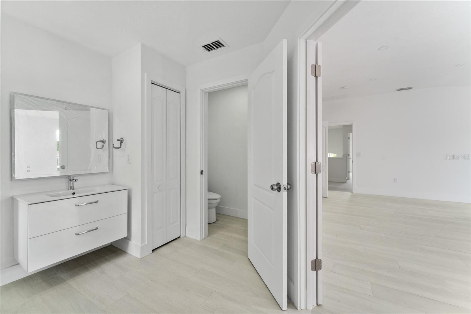 Image 21 of 27 For 9361 Monterey Bay Dr