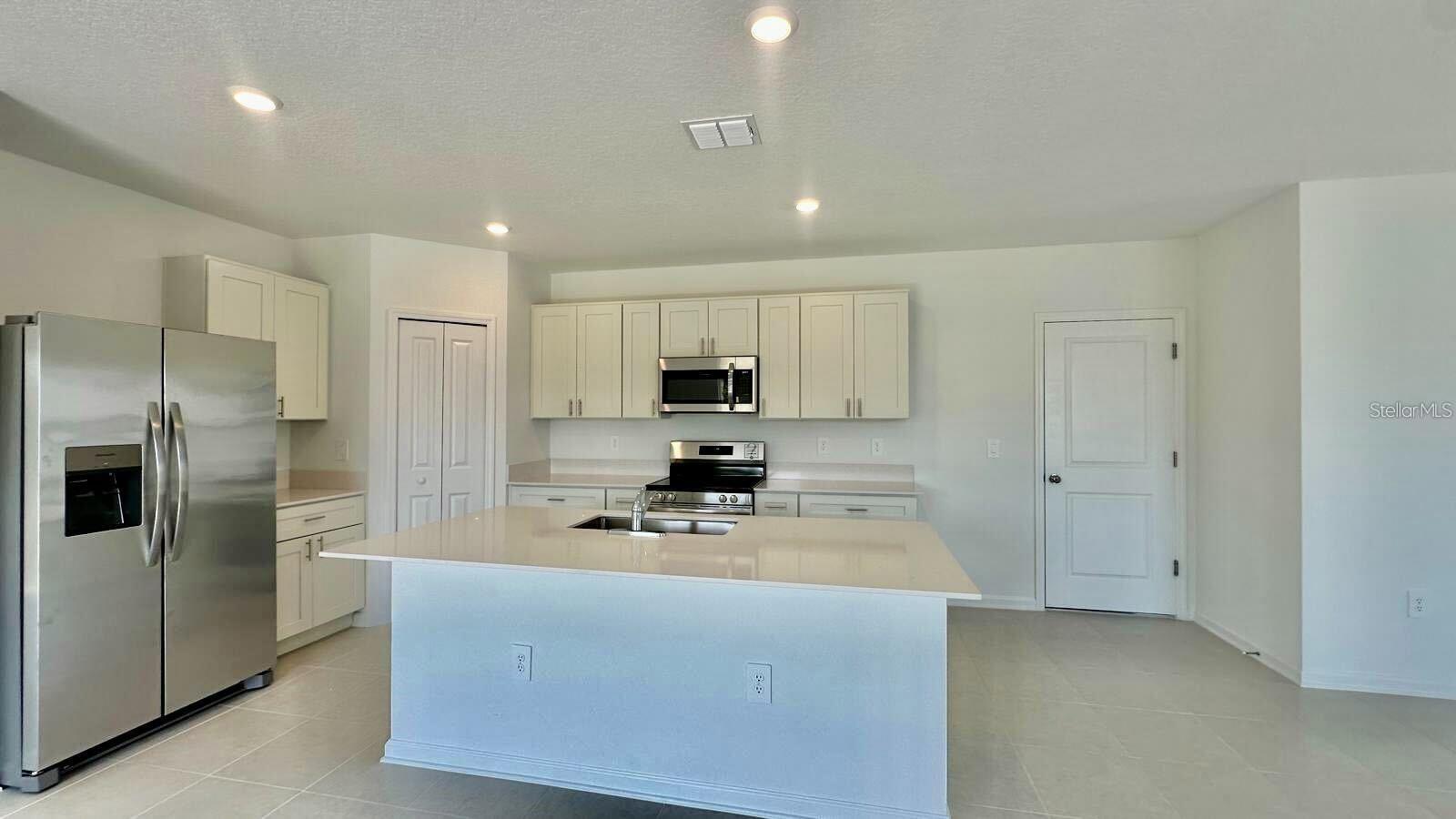 Image 3 of 19 For 5882 Le Marin Way