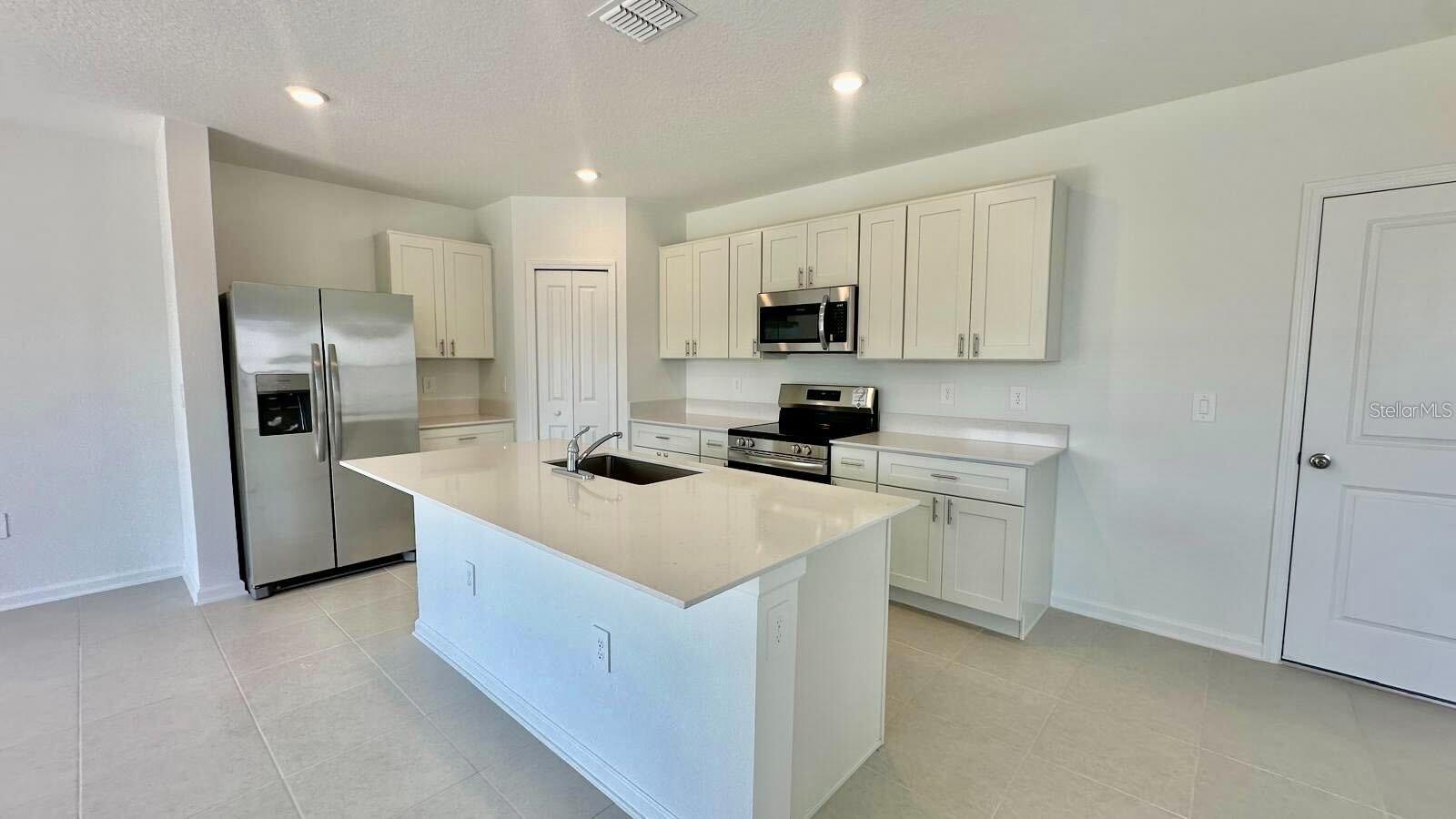 Image 4 of 19 For 5882 Le Marin Way