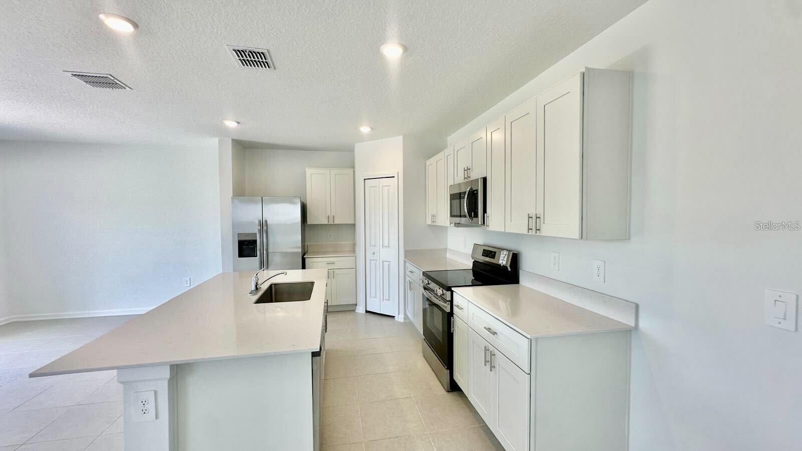 Image 5 of 19 For 5882 Le Marin Way