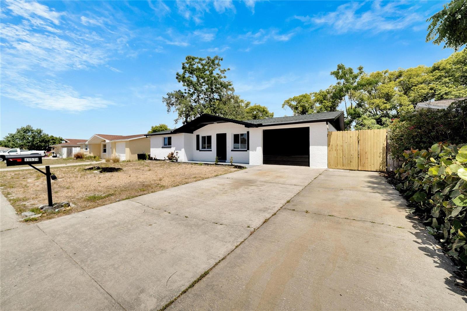 Image 3 of 60 For 11524 Newell Drive